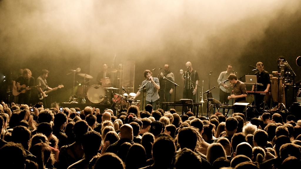 Gotye singing to audience at The Forum, Melbourne