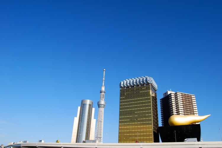 Tokyo Skytree (centre); Asahi Breweries headquarters building with the "Asahi Flame" by Philippe Starck.