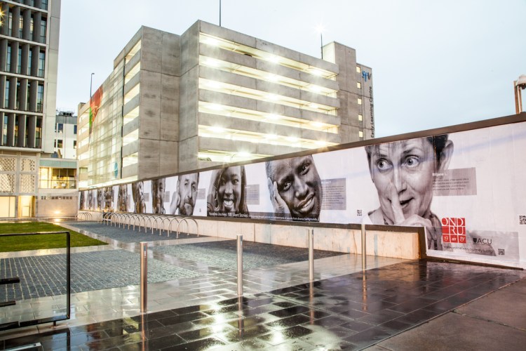 Voiceless Journeys ACU Exhibition, Brunswick Street, August 2013 (Photo: Sebastian Avila for Ondru) 