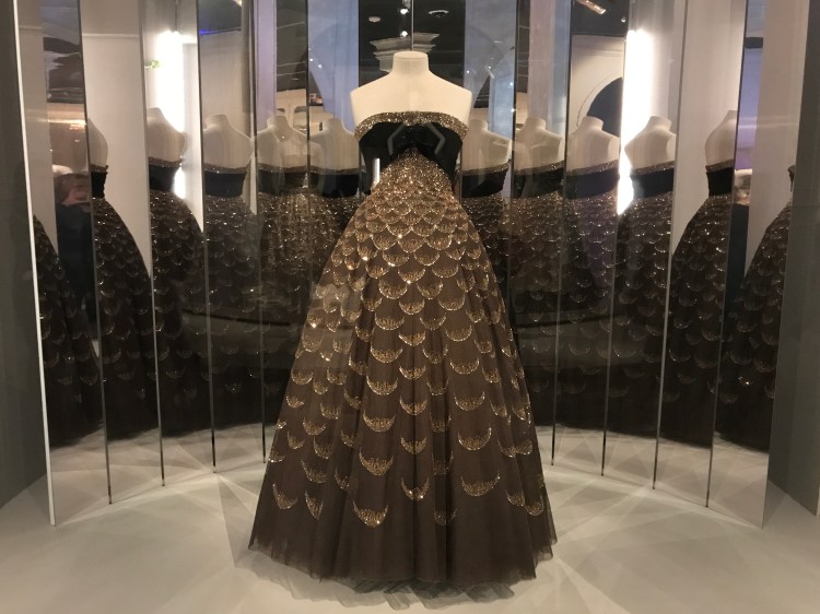 Christian Dior fashion dresses 